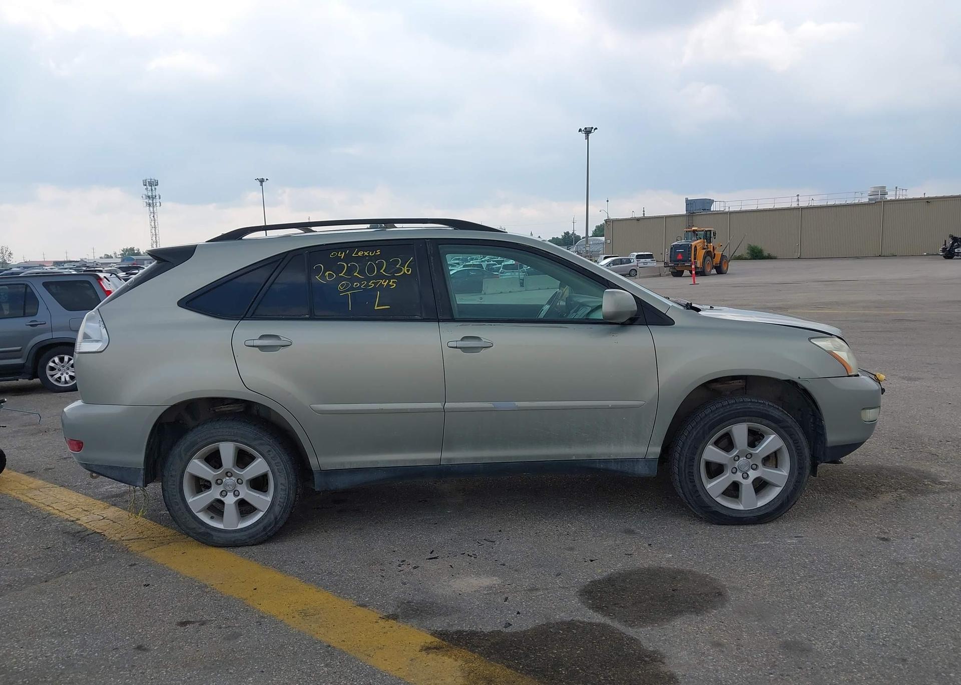 2004 LEXUS RX330