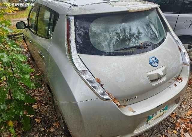 2011 NISSAN LEAF SL
