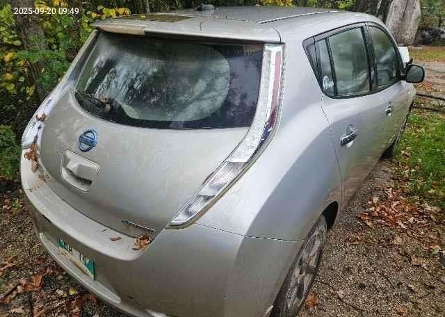 2011 NISSAN LEAF SL