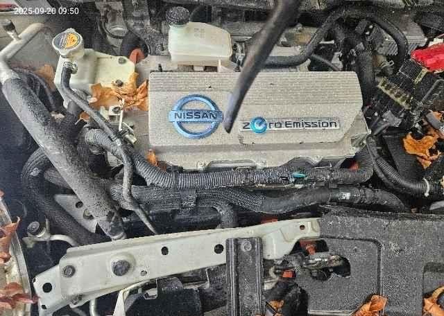 2011 NISSAN LEAF SL