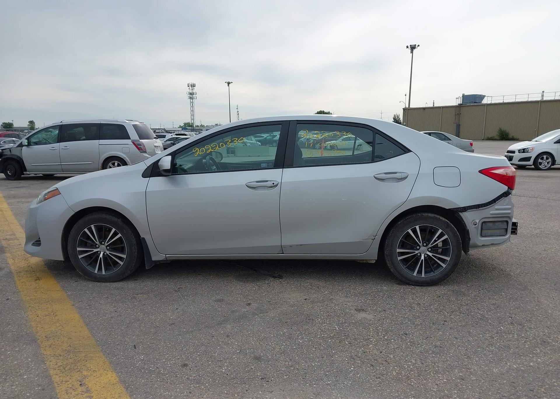 2017 TOYOTA COROLLA LE