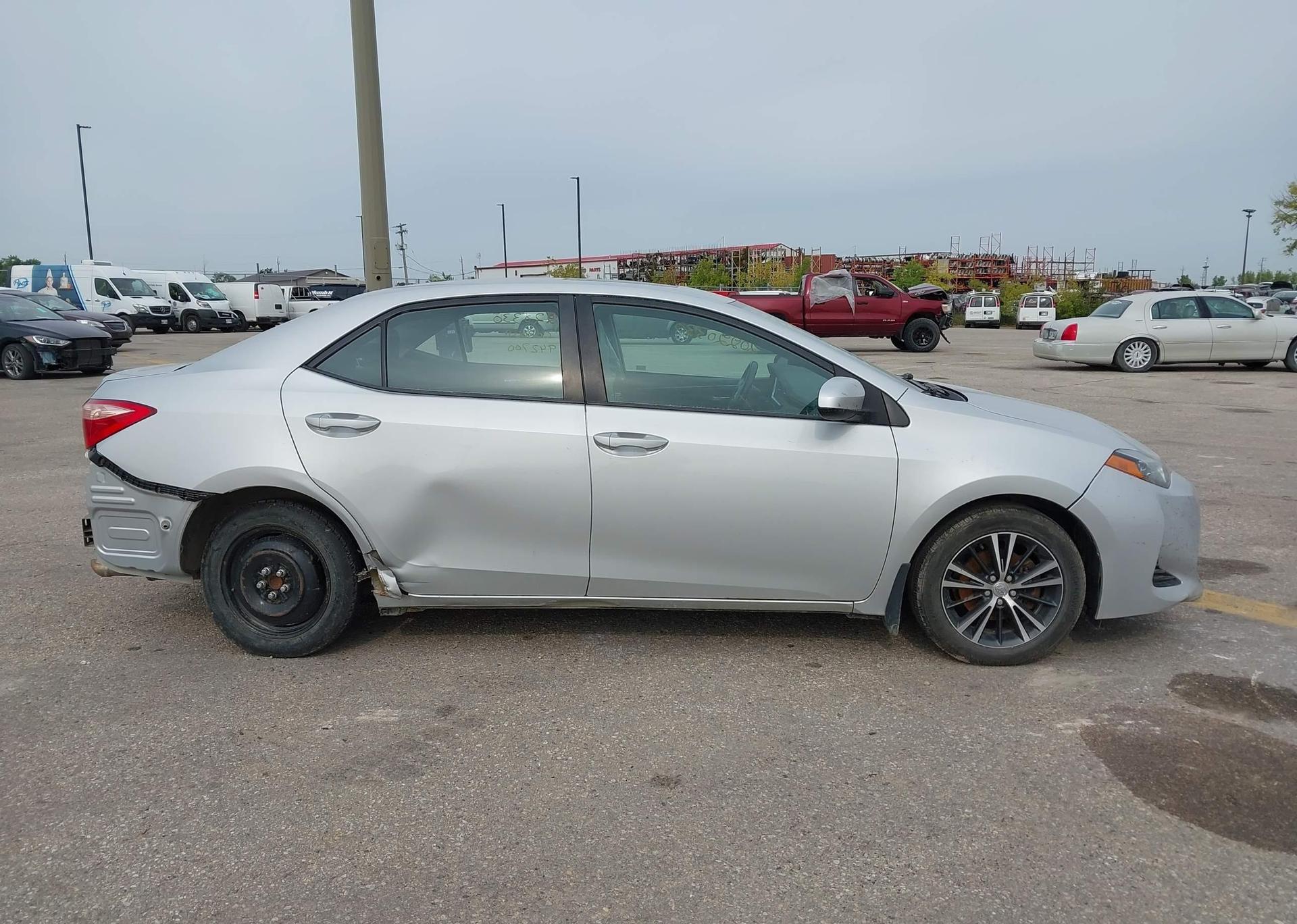 2017 TOYOTA COROLLA LE
