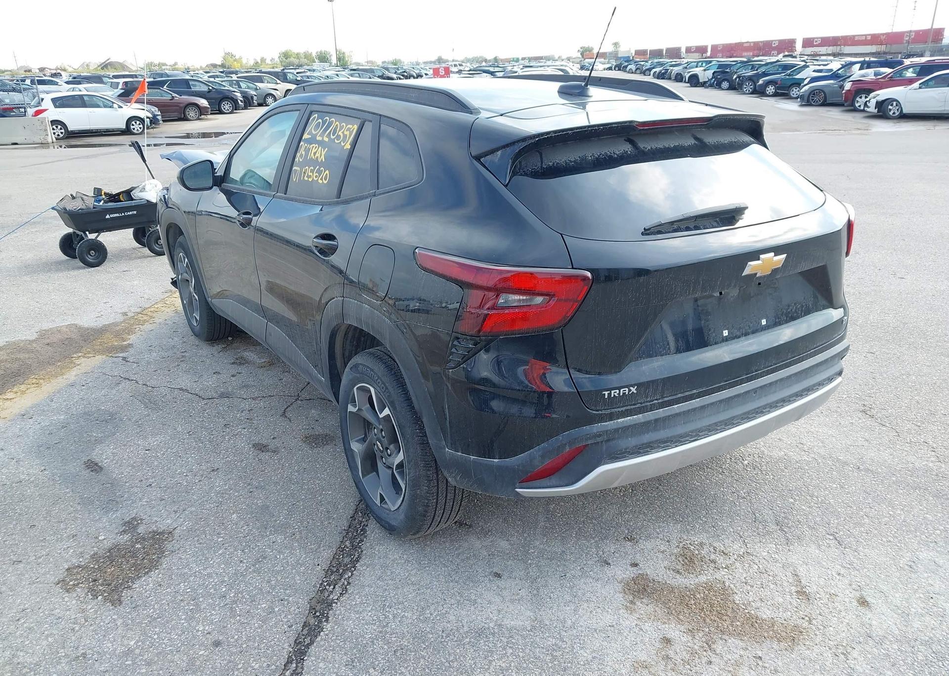 2025 CHEVROLET trax lt