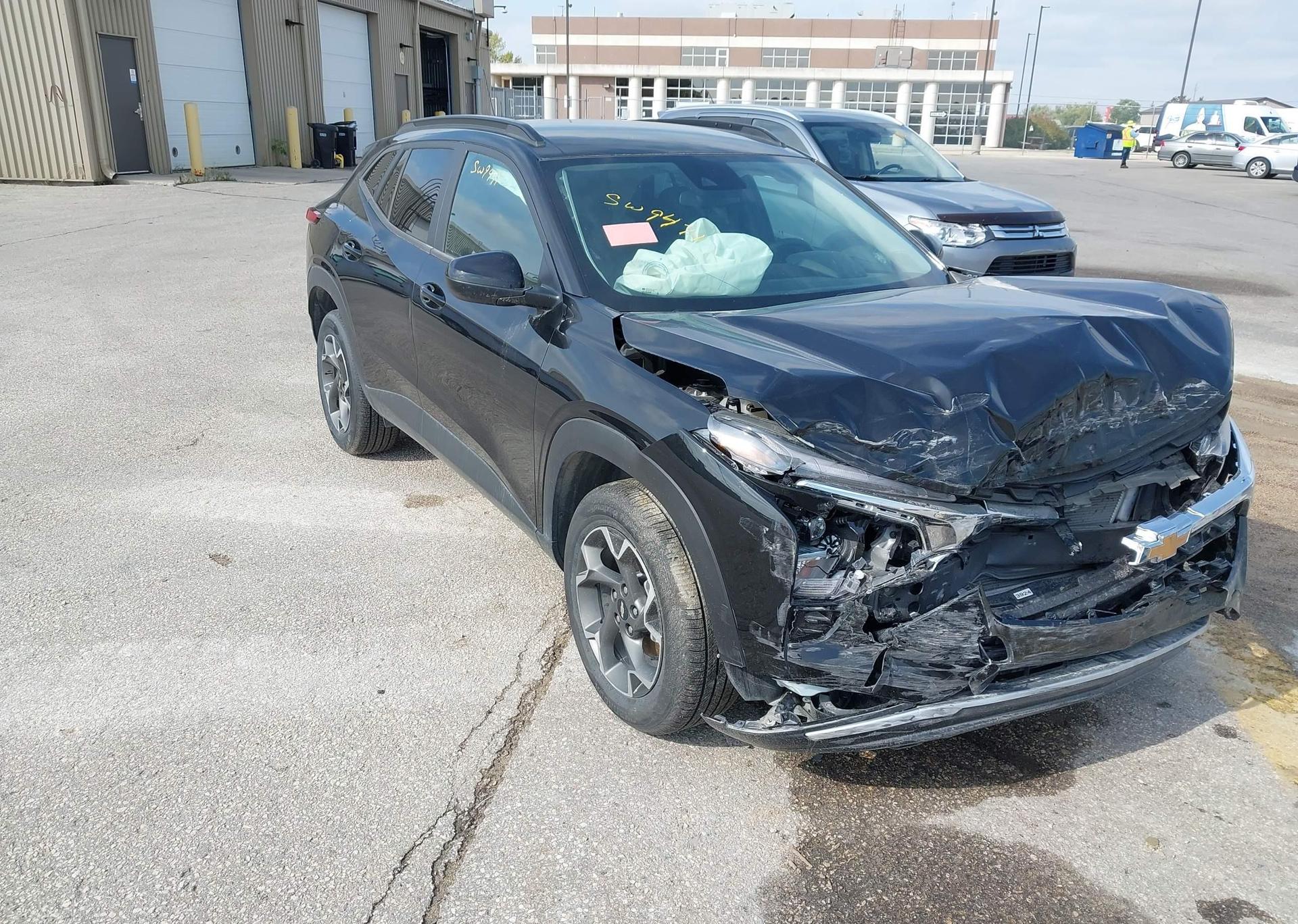 2025 CHEVROLET trax lt