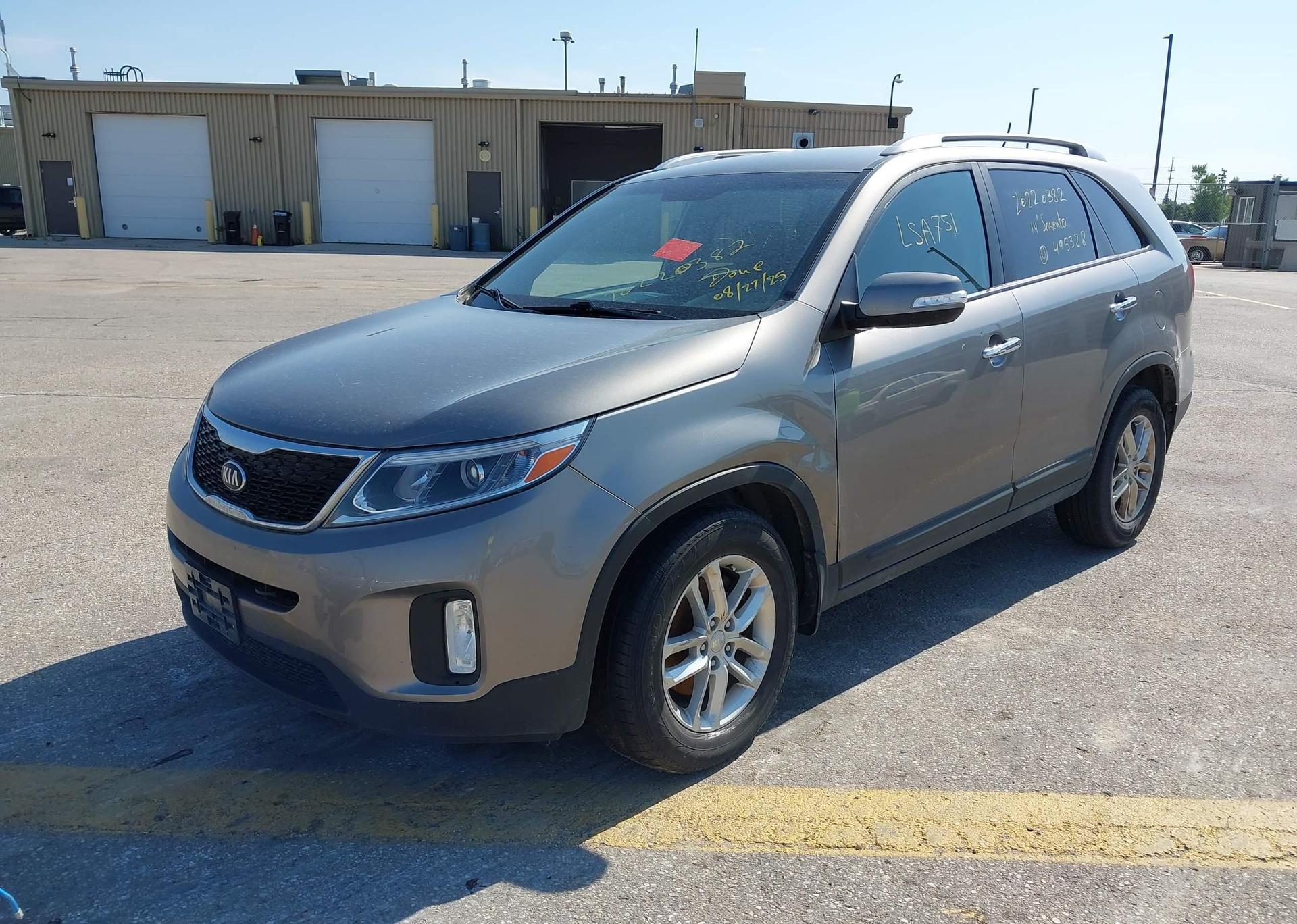 2014 KIA SORENTO LX