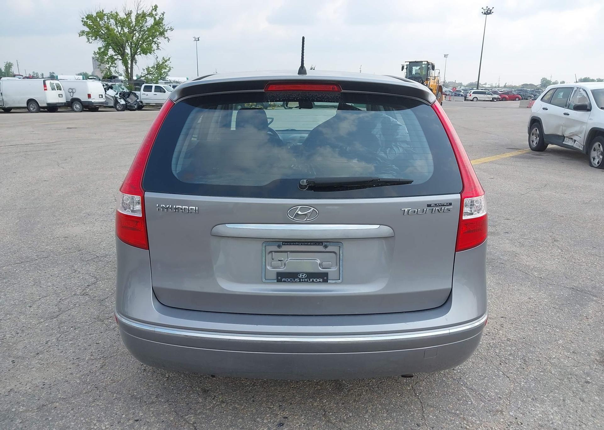 2012 HYUNDAI elantra touring gls