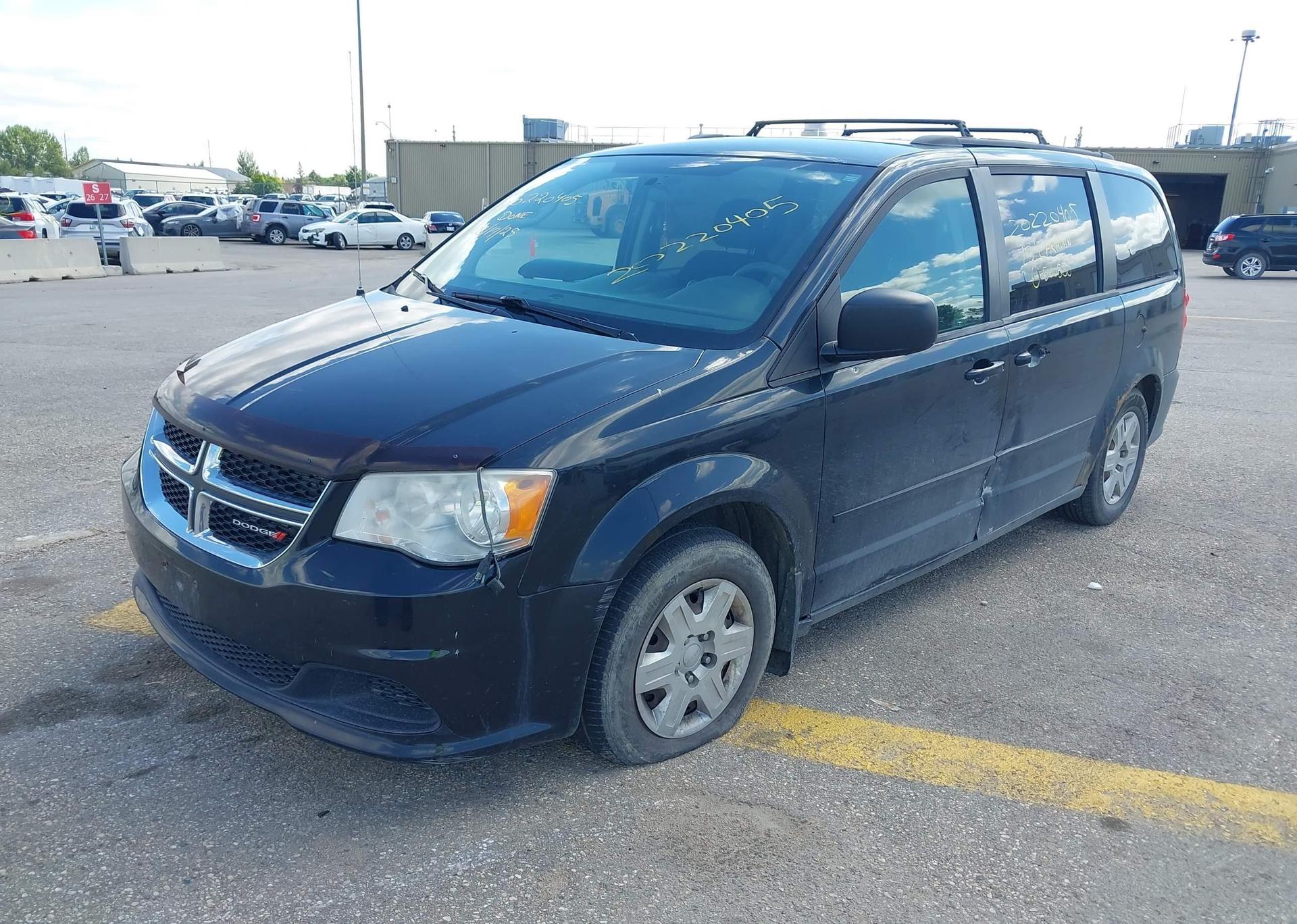 2013 DODGE GRAND CARAVAN SE