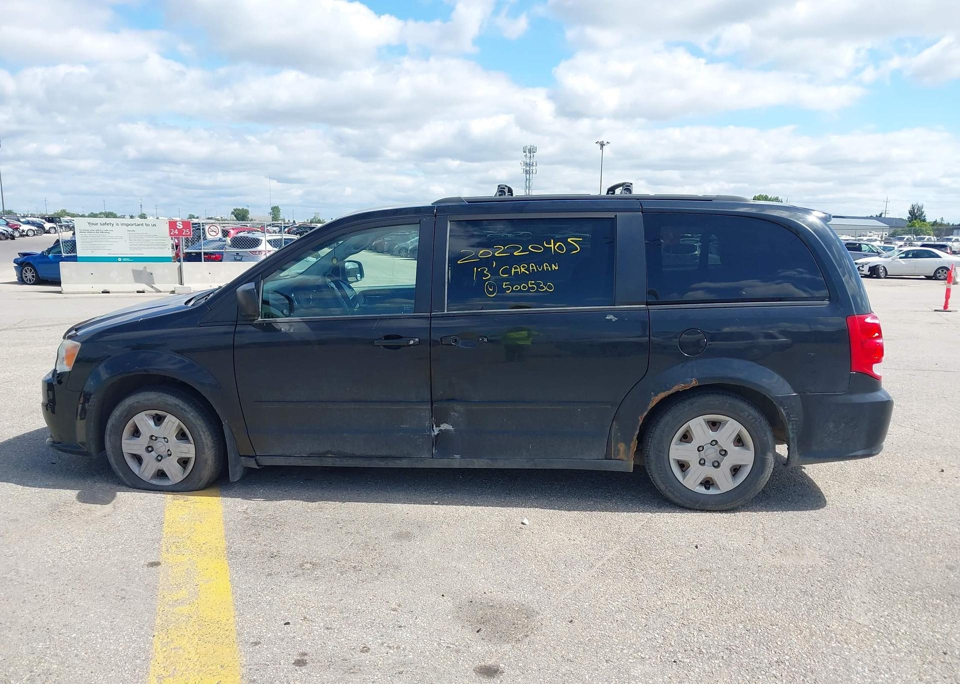 2013 DODGE GRAND CARAVAN SE