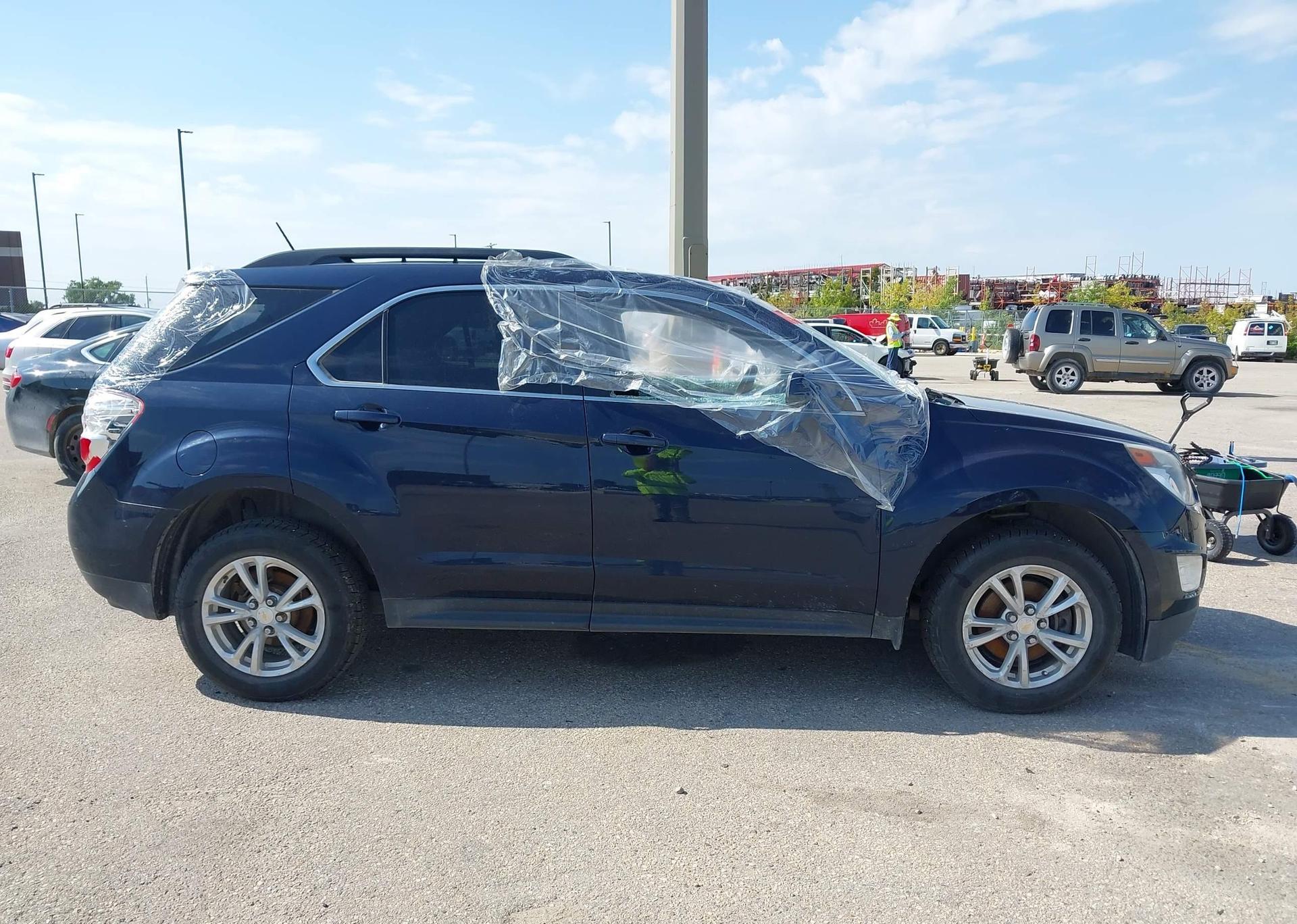 2017 CHEVROLET EQUINOX LT