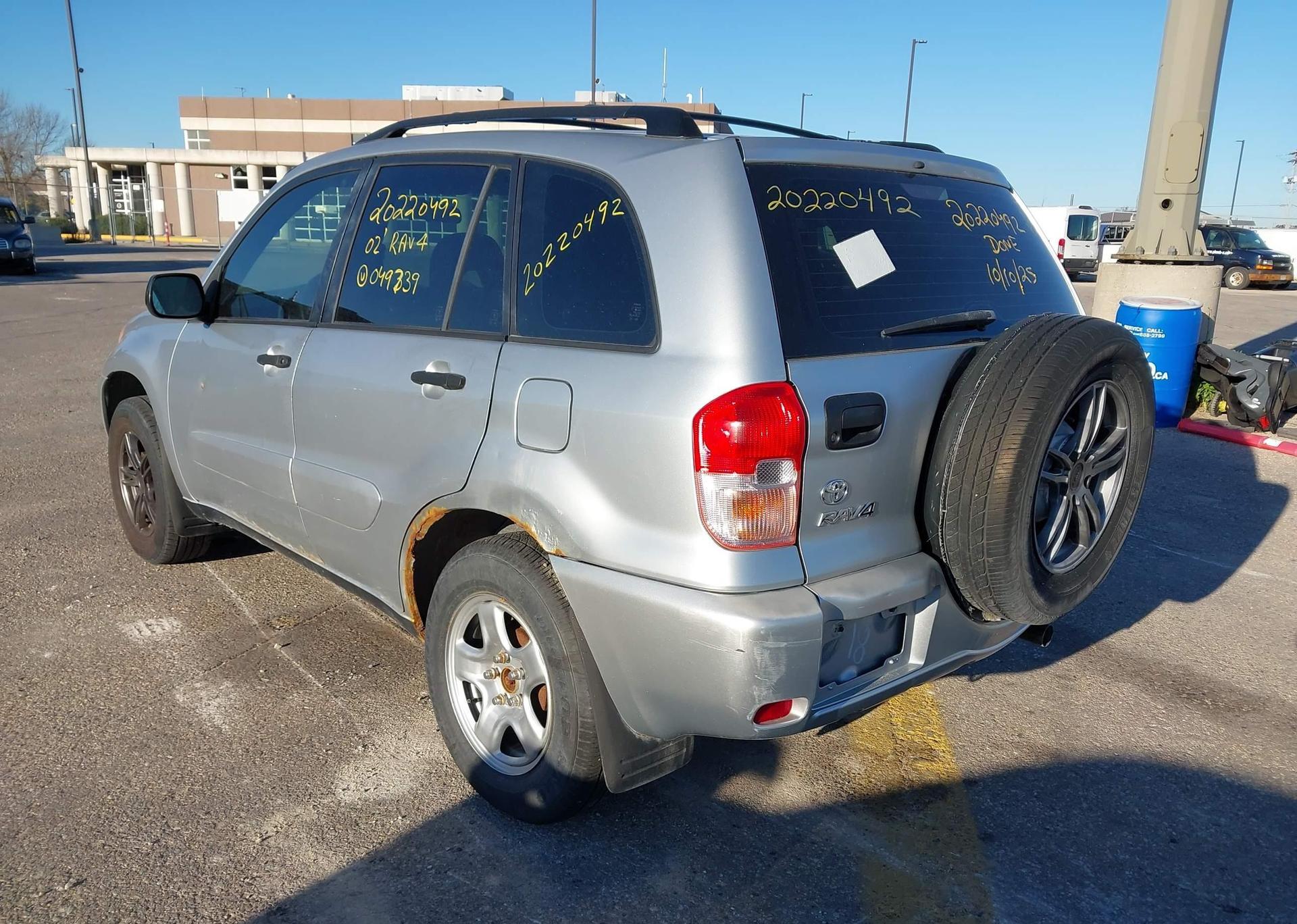 2002 TOYOTA RAV4