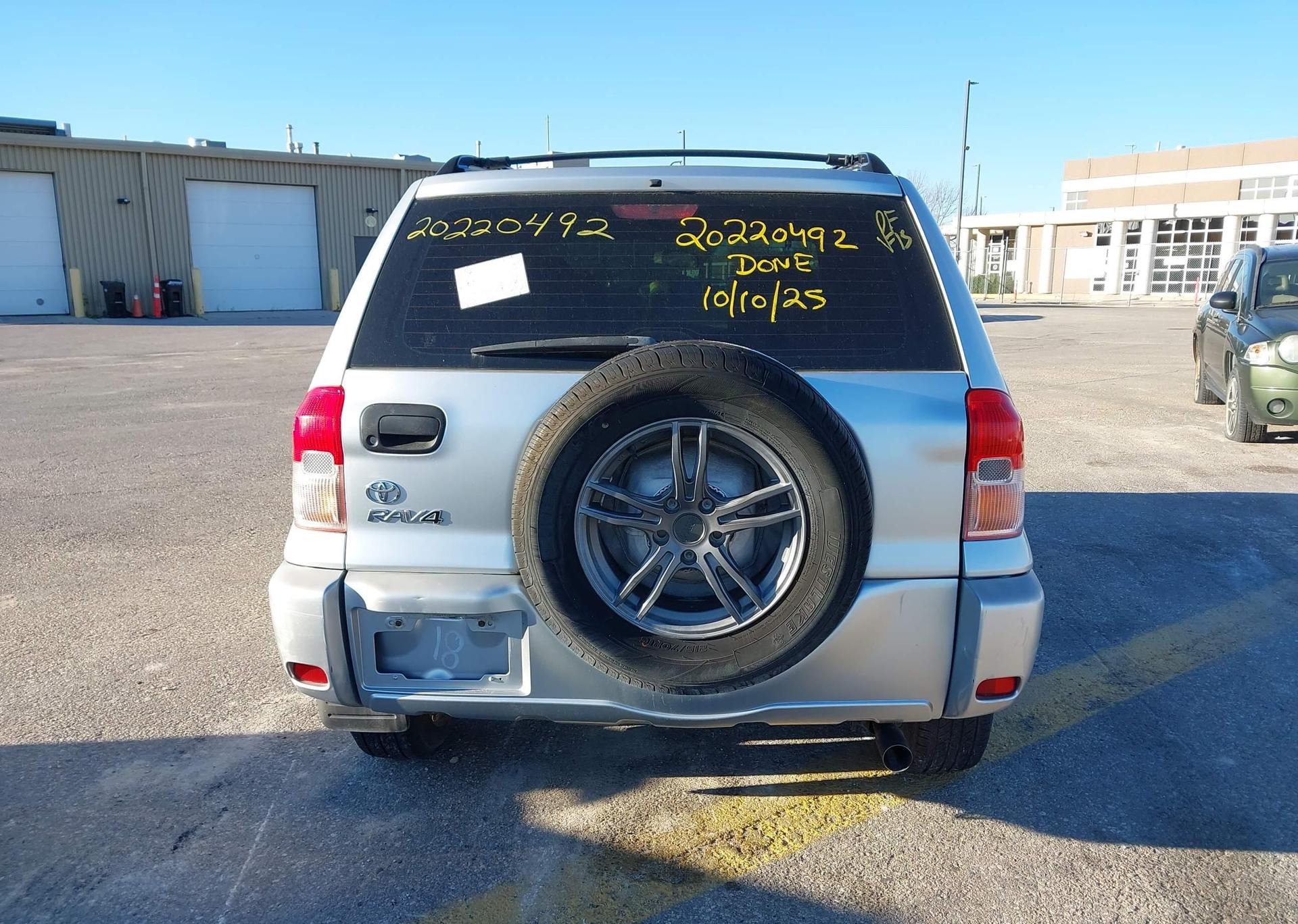 2002 TOYOTA RAV4