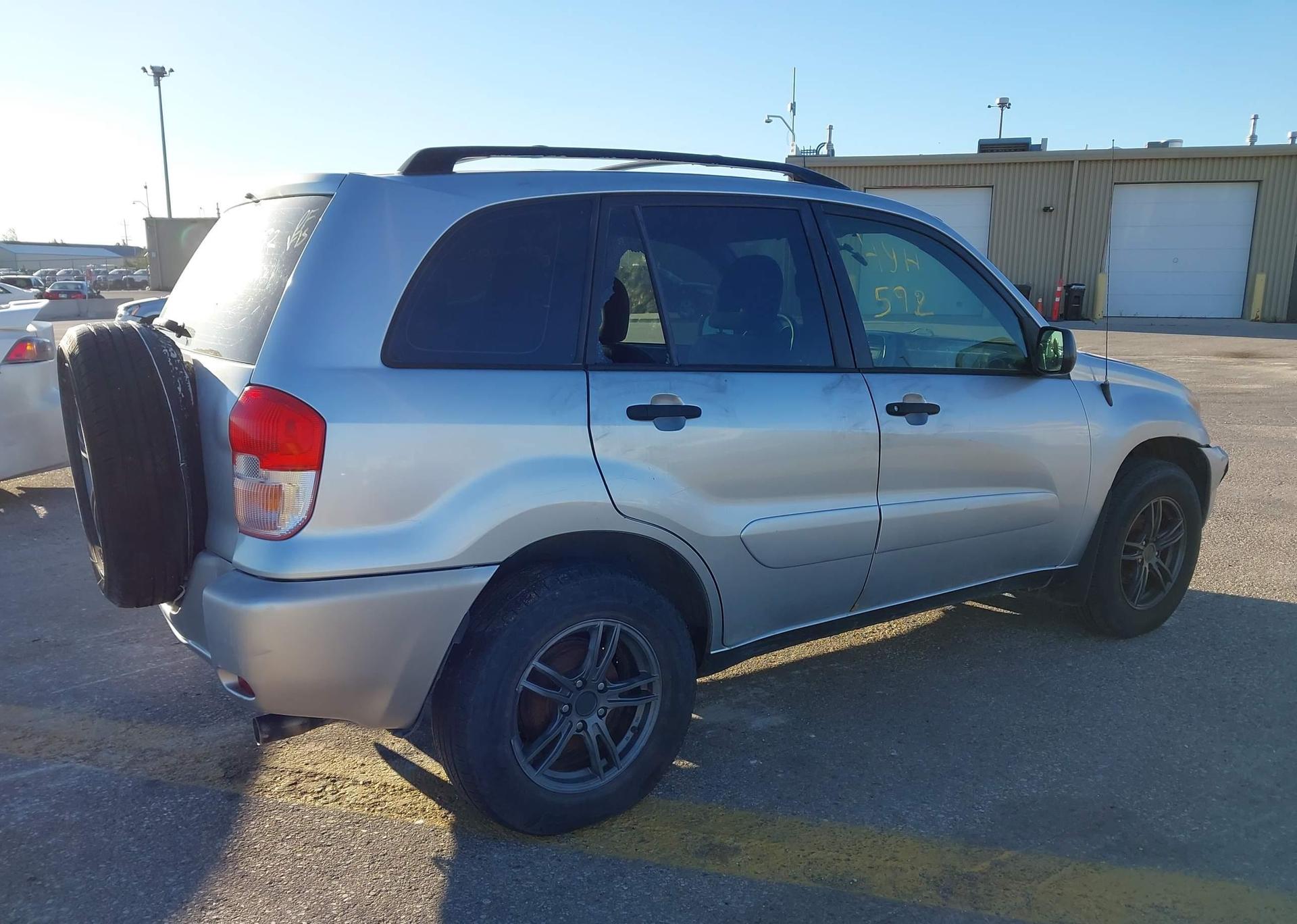 2002 TOYOTA RAV4