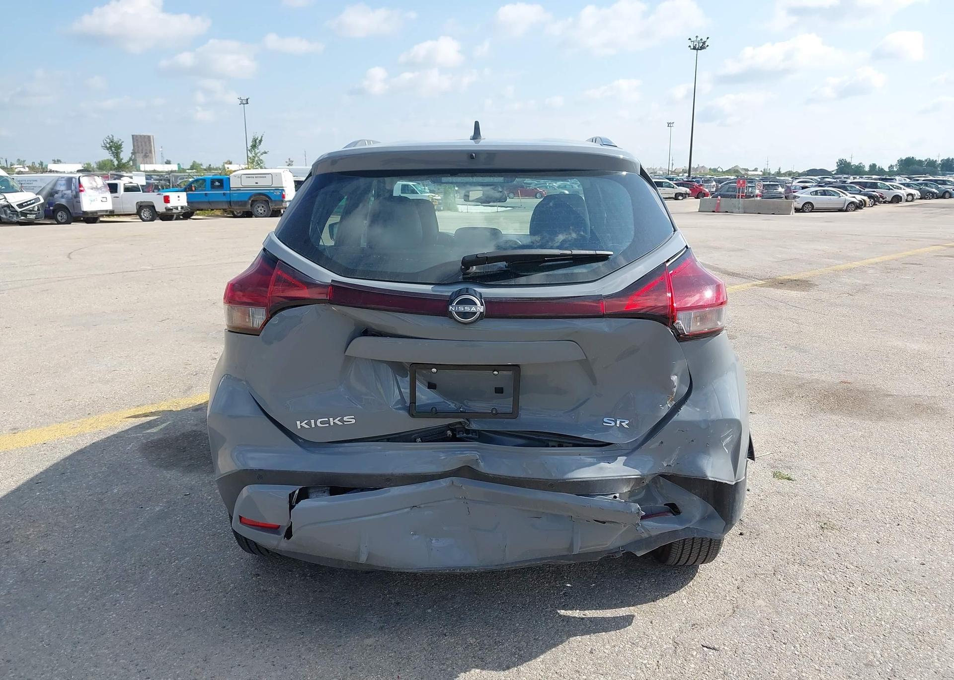 2023 NISSAN KICKS SR