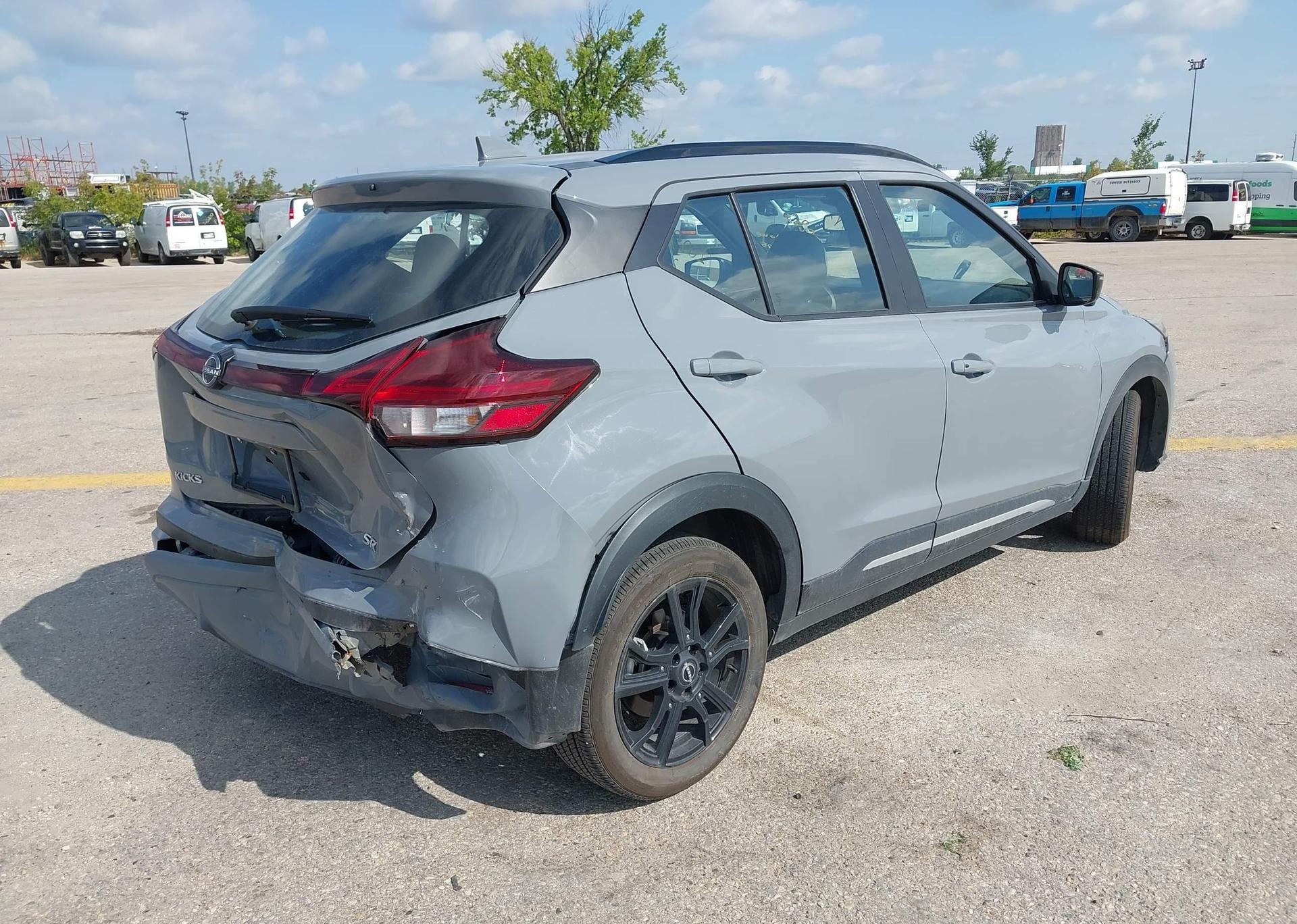 2023 NISSAN KICKS SR