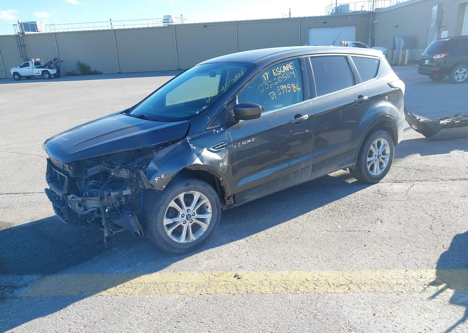 2017 FORD ESCAPE SE
