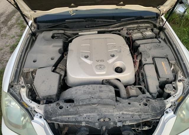 2004 TOYOTA CROWN ROYAL