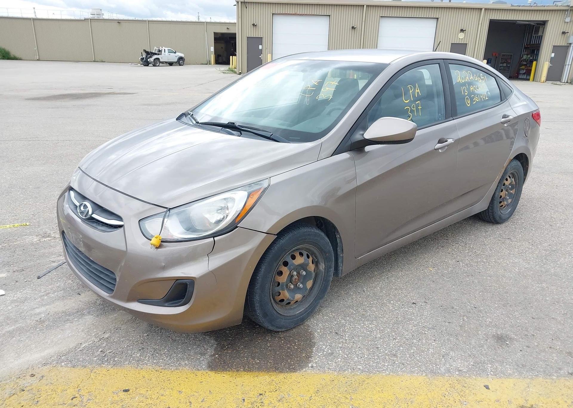 2013 HYUNDAI ACCENT GL