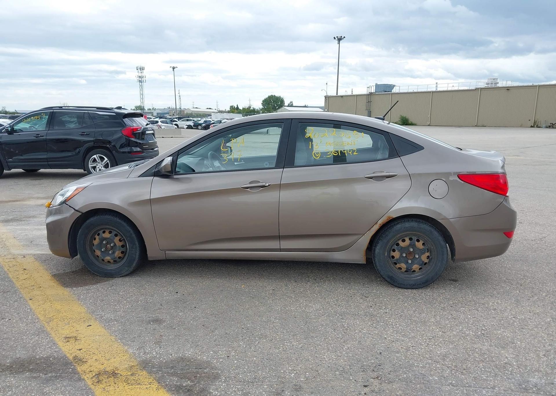 2013 HYUNDAI ACCENT GL