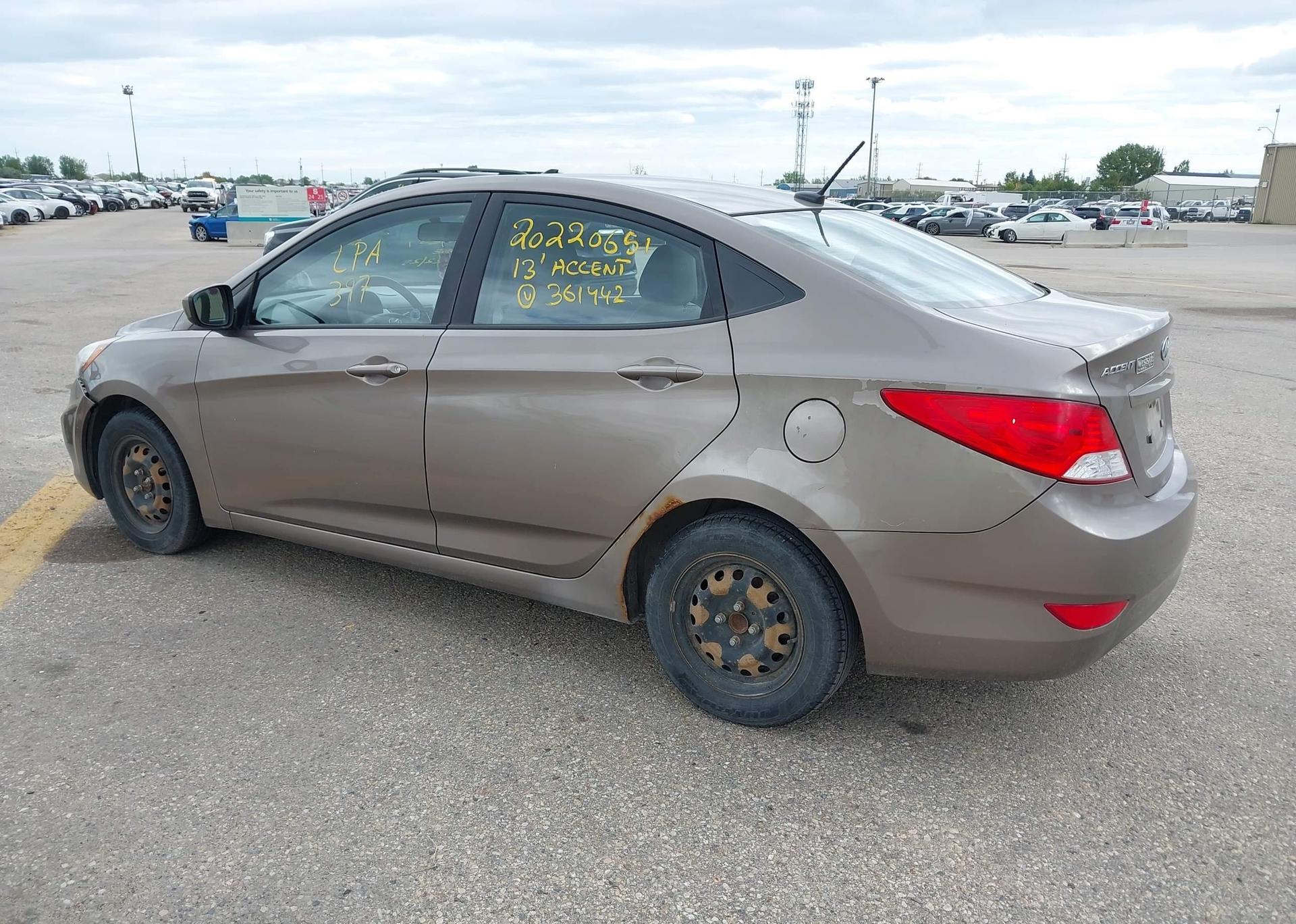 2013 HYUNDAI ACCENT GL