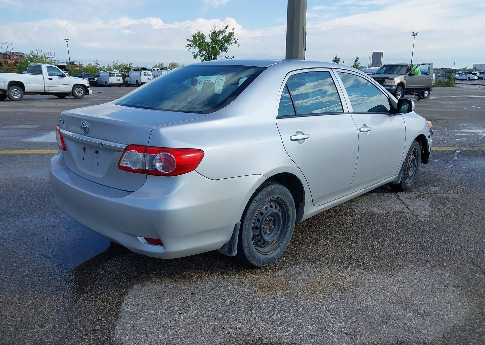 2011 TOYOTA COROLLA CE