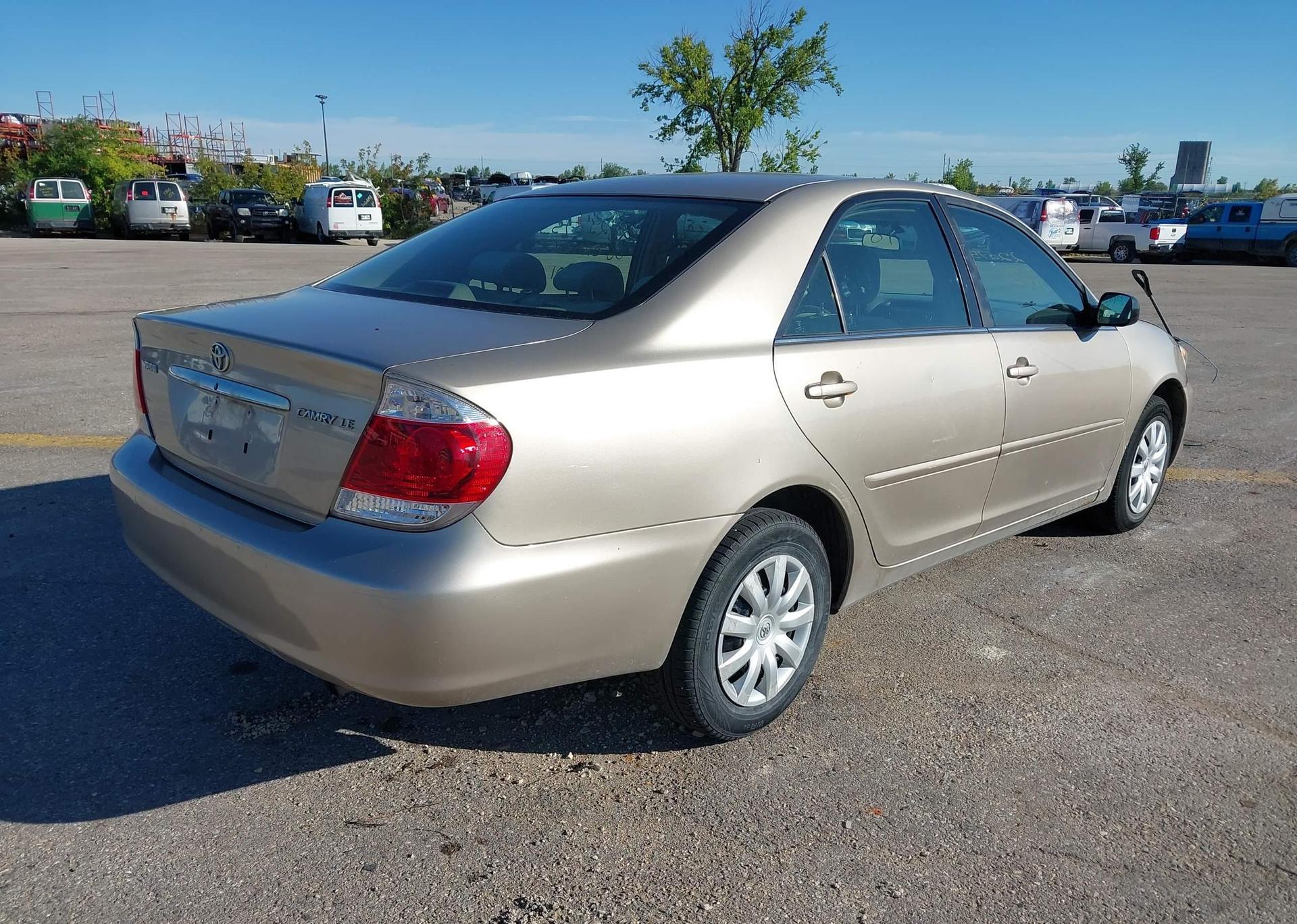 2006 TOYOTA CAMRY LE