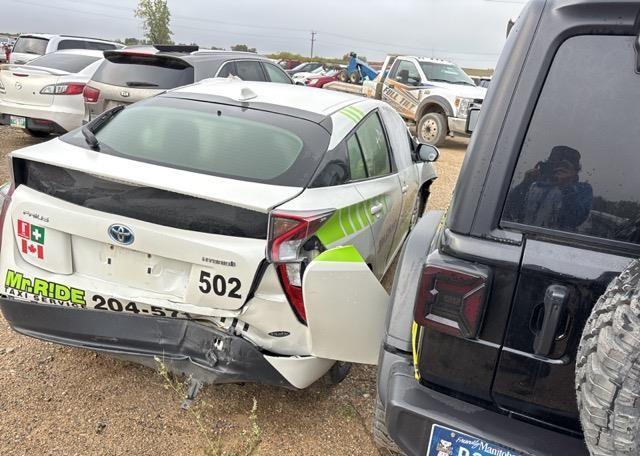 2016 TOYOTA PRIUS