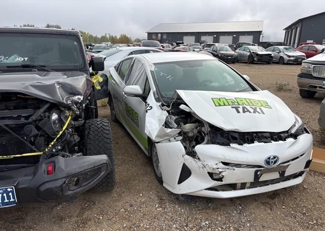 2016 TOYOTA PRIUS