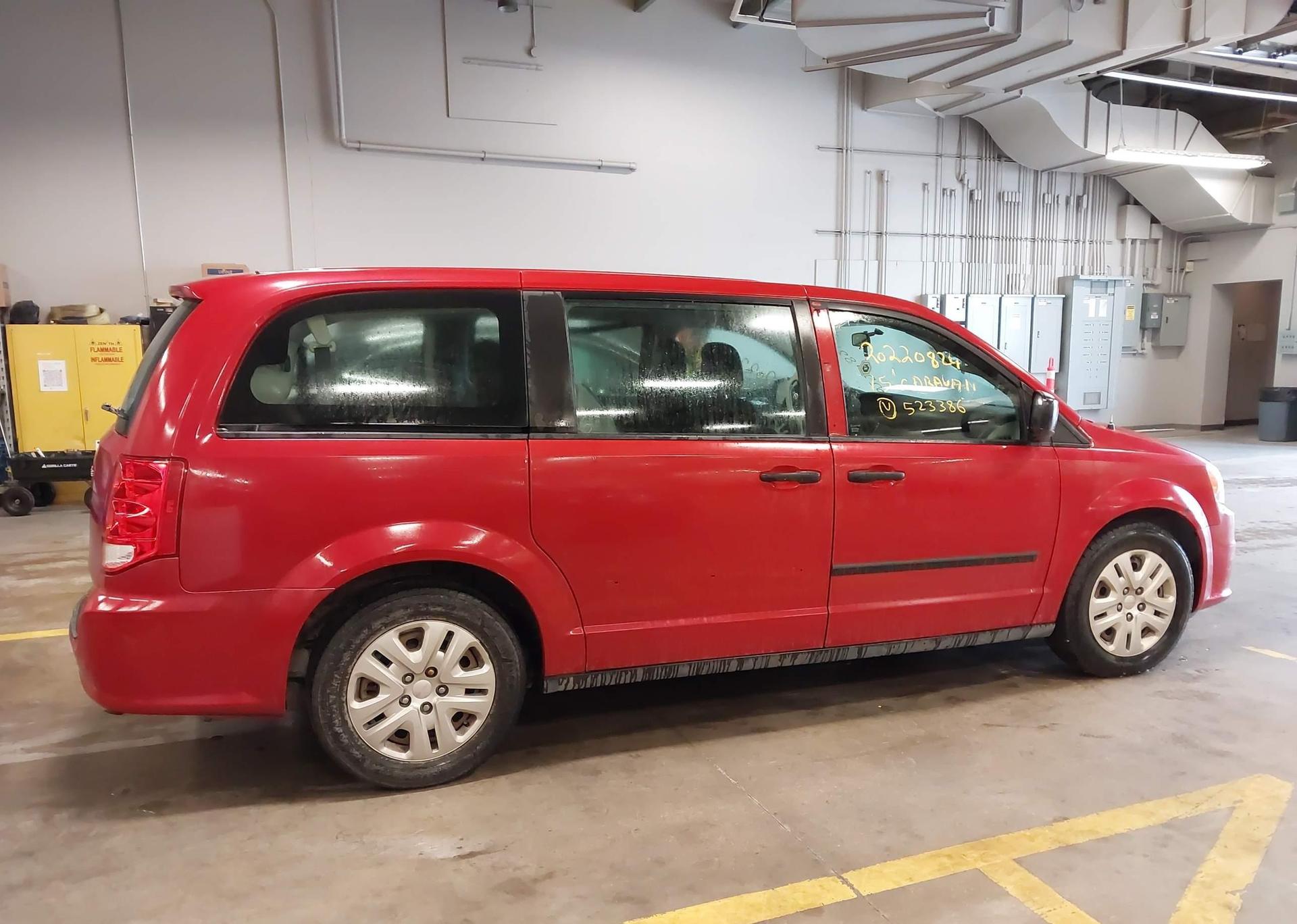 2015 DODGE GRAND CARAVAN SE