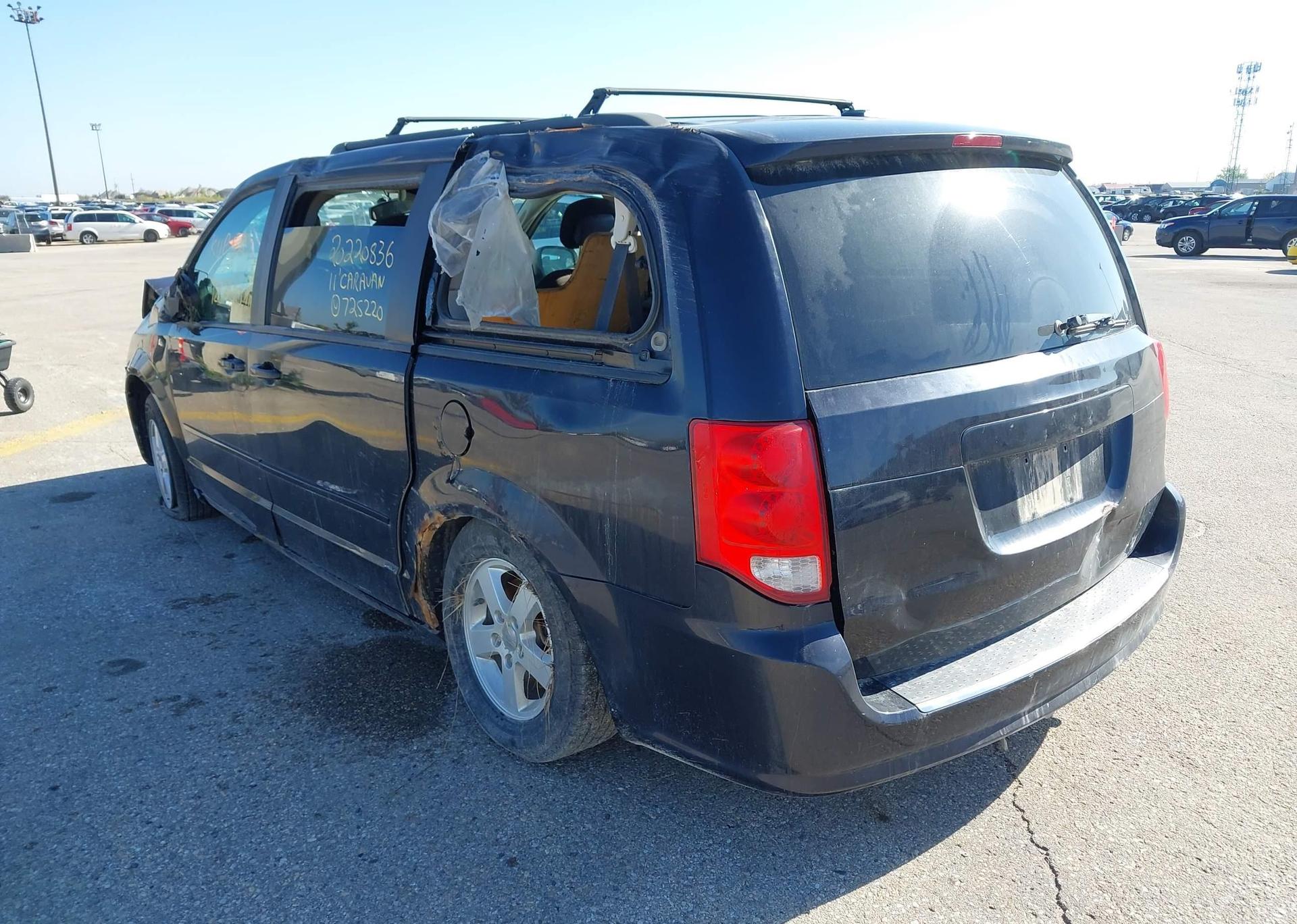 2011 DODGE GRAND CARAVAN SE