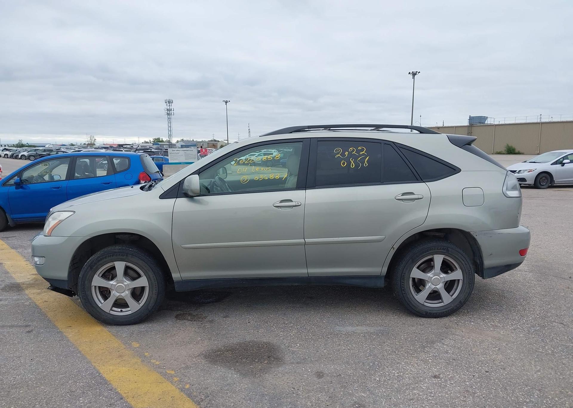 2004 LEXUS RX330