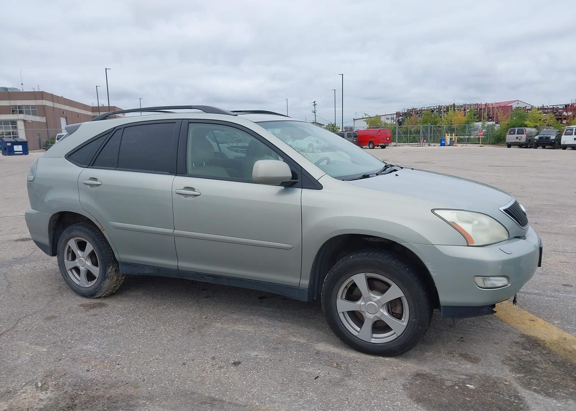 2004 LEXUS RX330