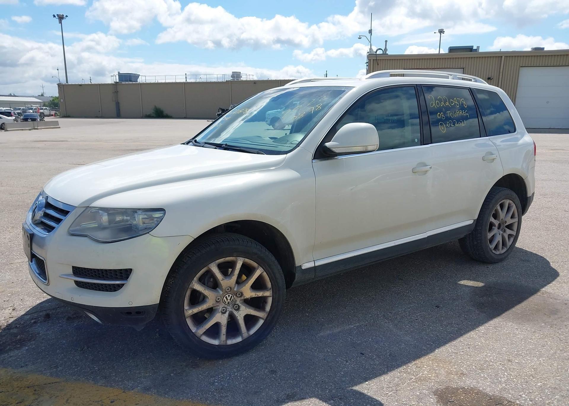 2008 VOLKSWAGEN TOUAREG V8