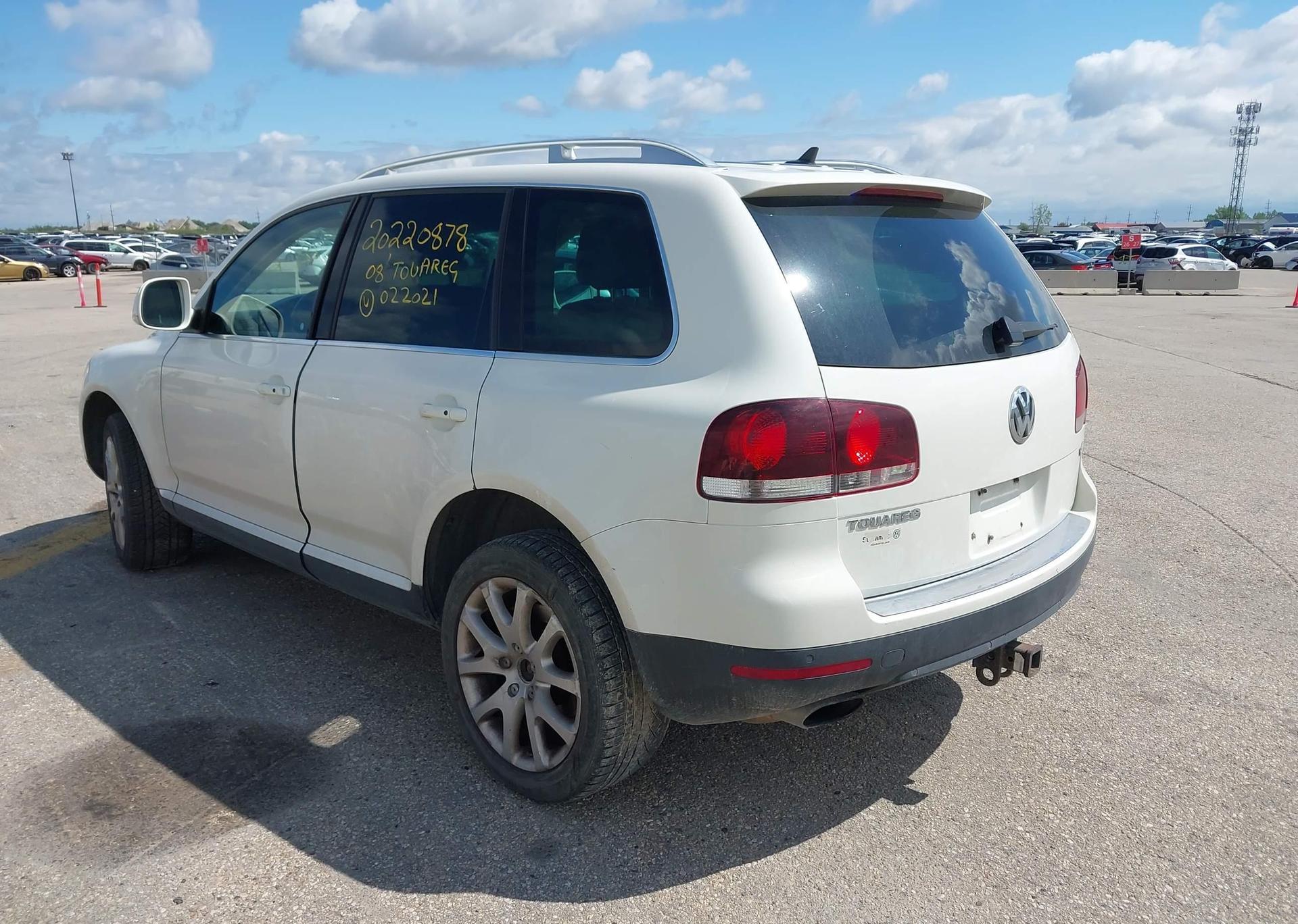 2008 VOLKSWAGEN TOUAREG V8