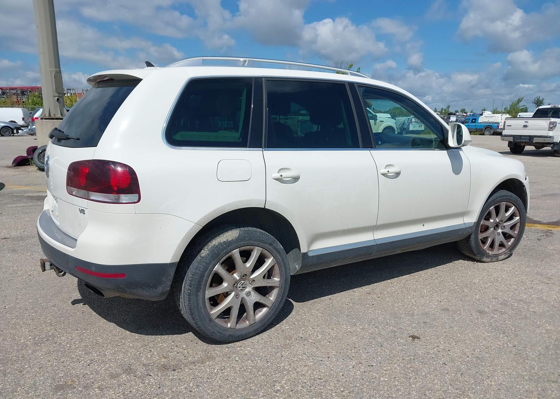 2008 VOLKSWAGEN TOUAREG V8