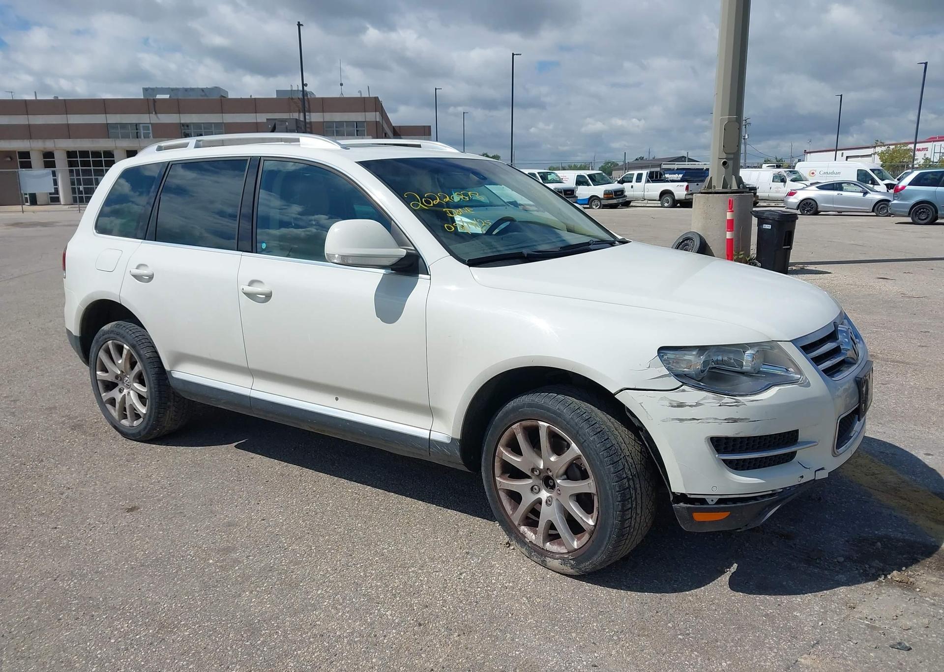 2008 VOLKSWAGEN TOUAREG V8