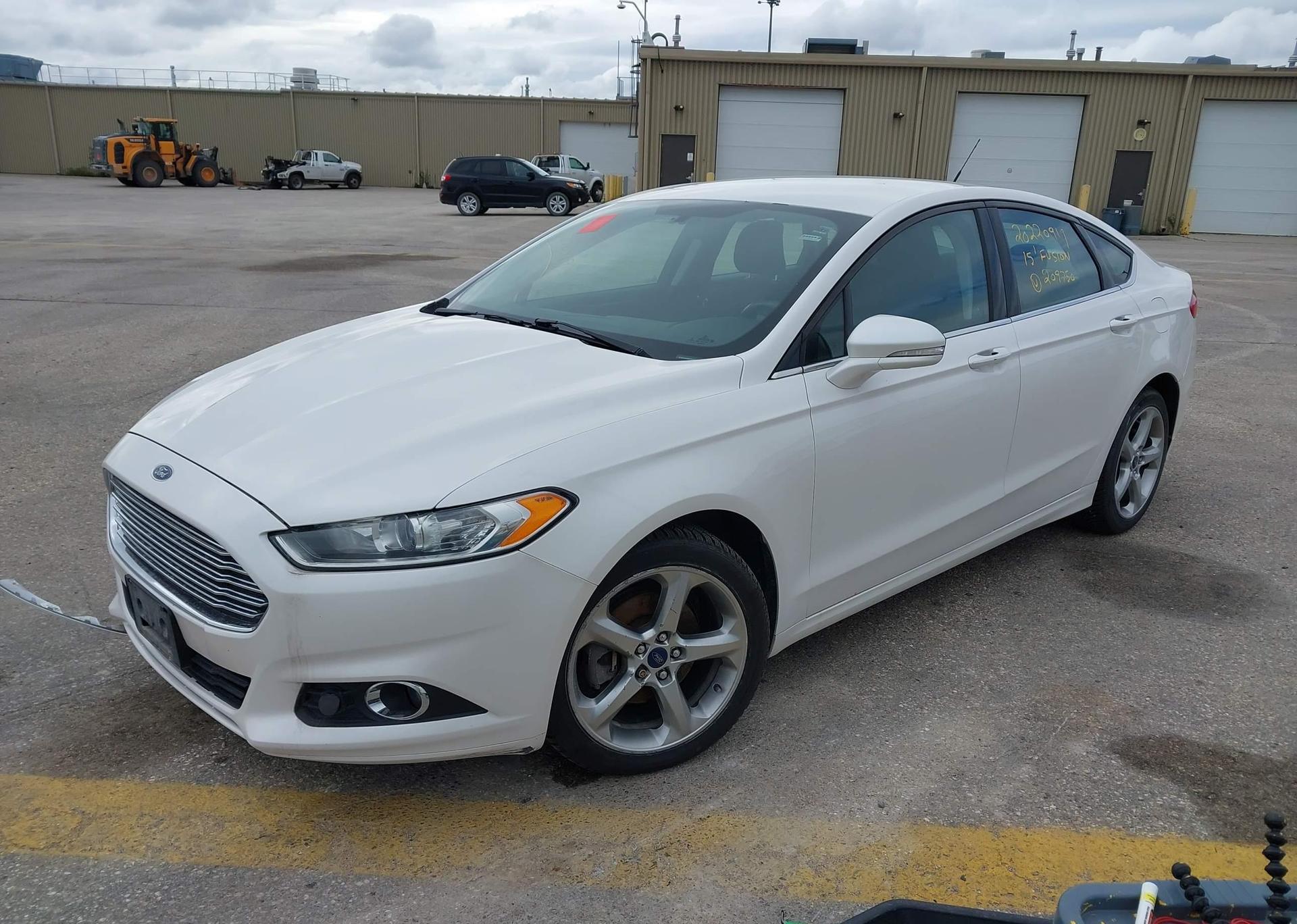 2015 FORD FUSION SE