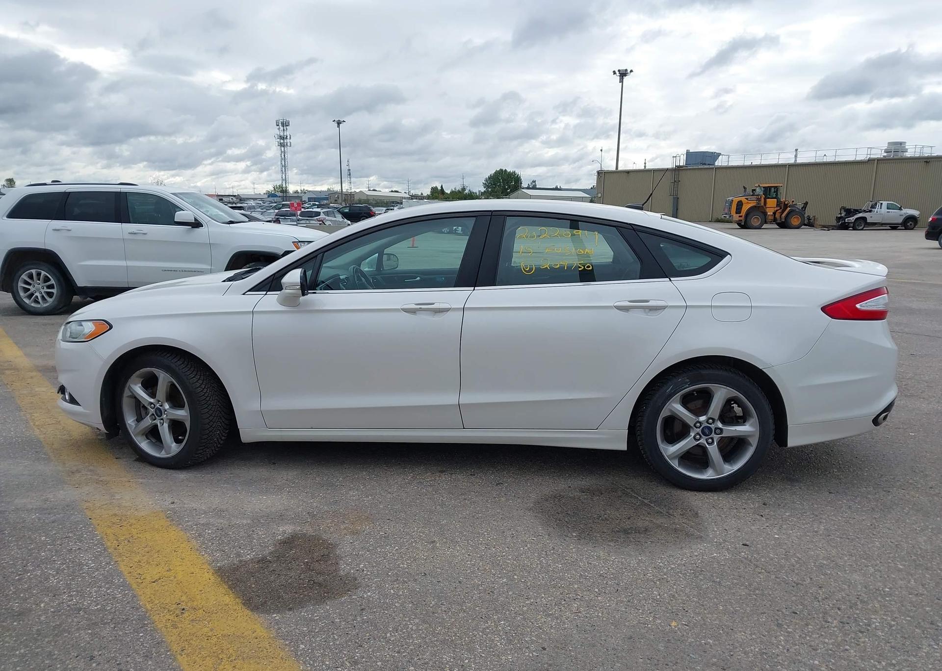 2015 FORD FUSION SE