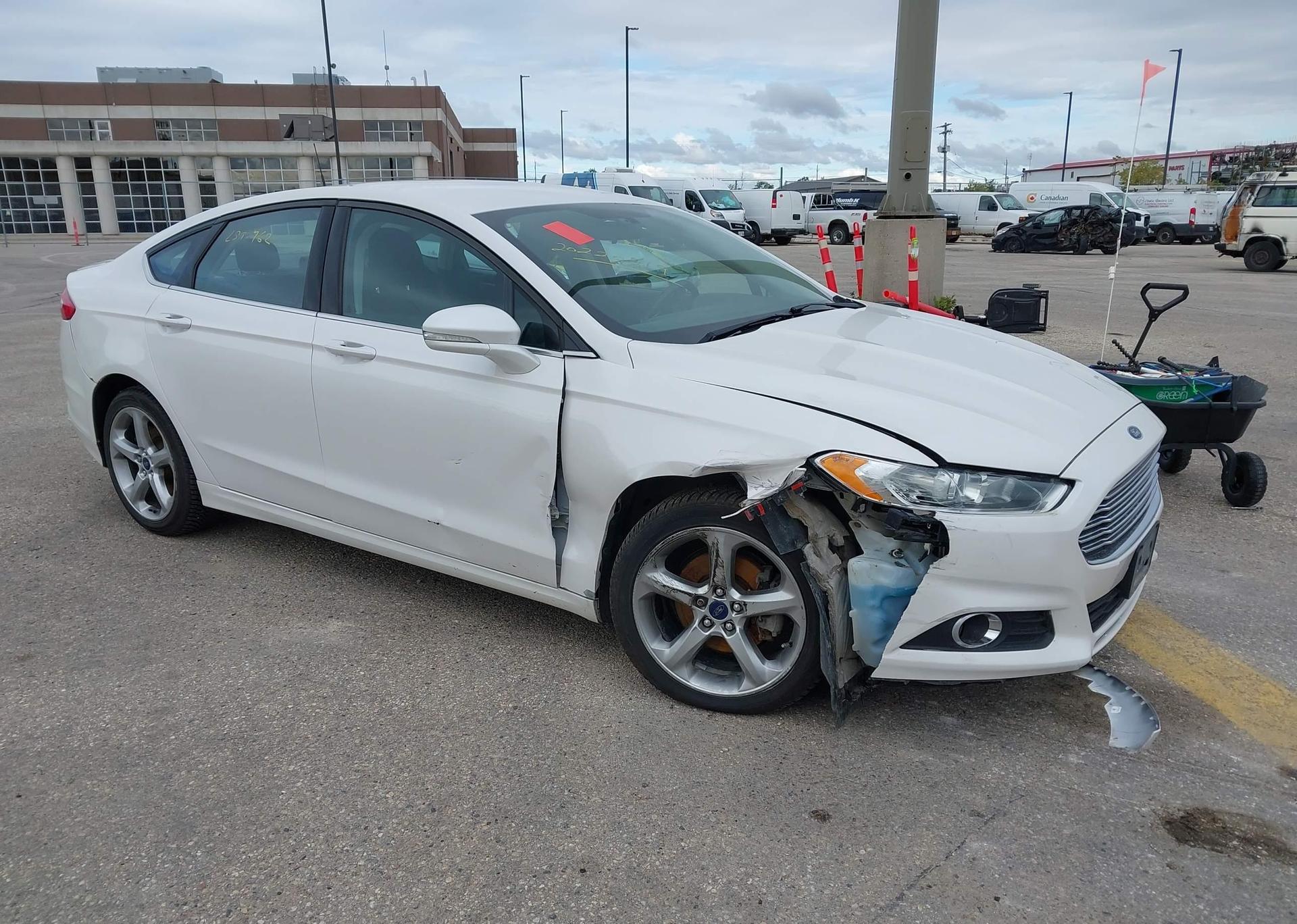 2015 FORD FUSION SE