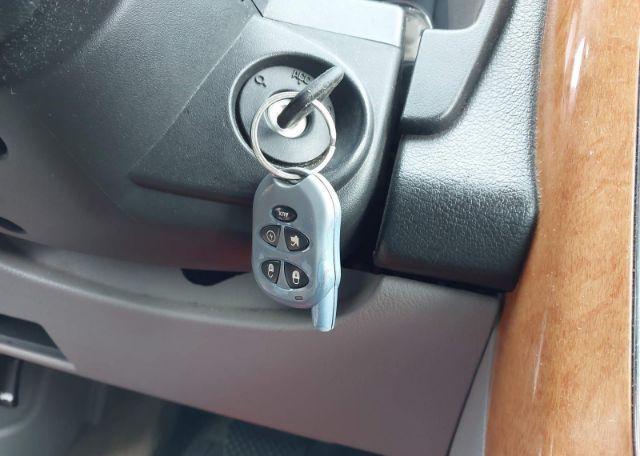 2006 SATURN VUE