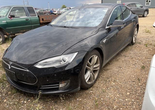 2015 TESLA Model S 85D