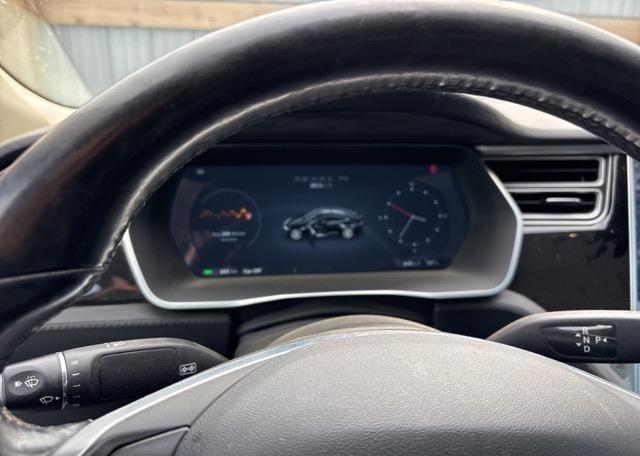 2015 TESLA Model S 85D