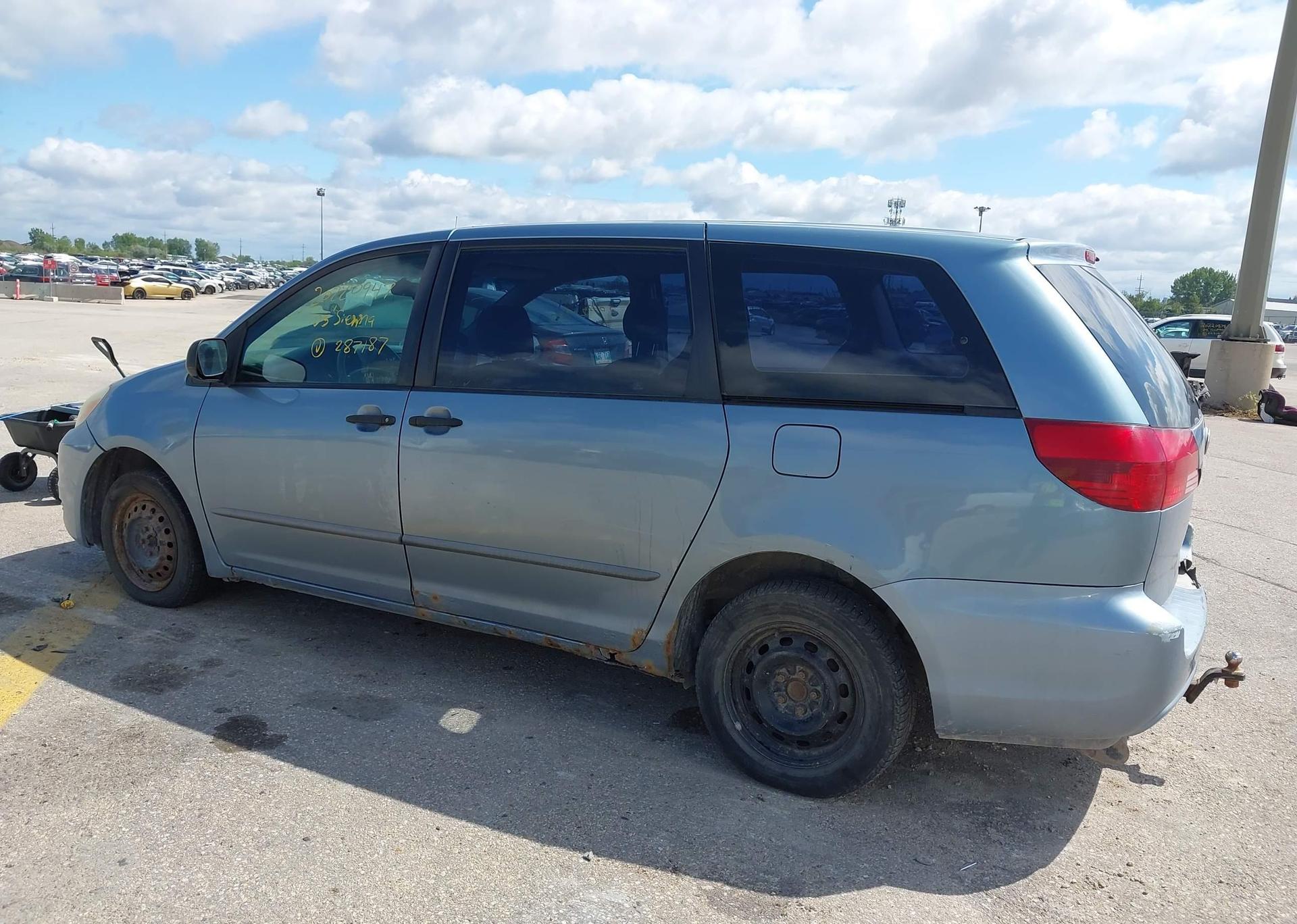 2005 TOYOTA SIENNA CE V6
