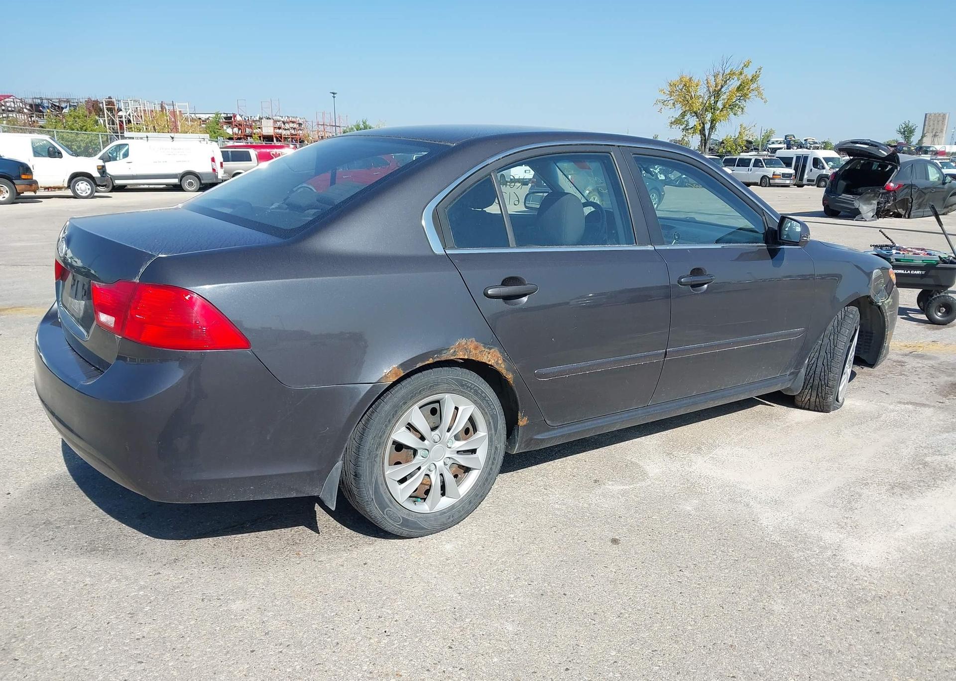 2010 KIA MAGENTIS LX