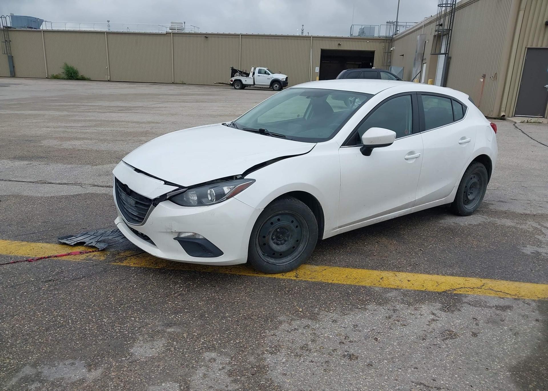 2016 MAZDA MAZDA3 SPORT GS SKY