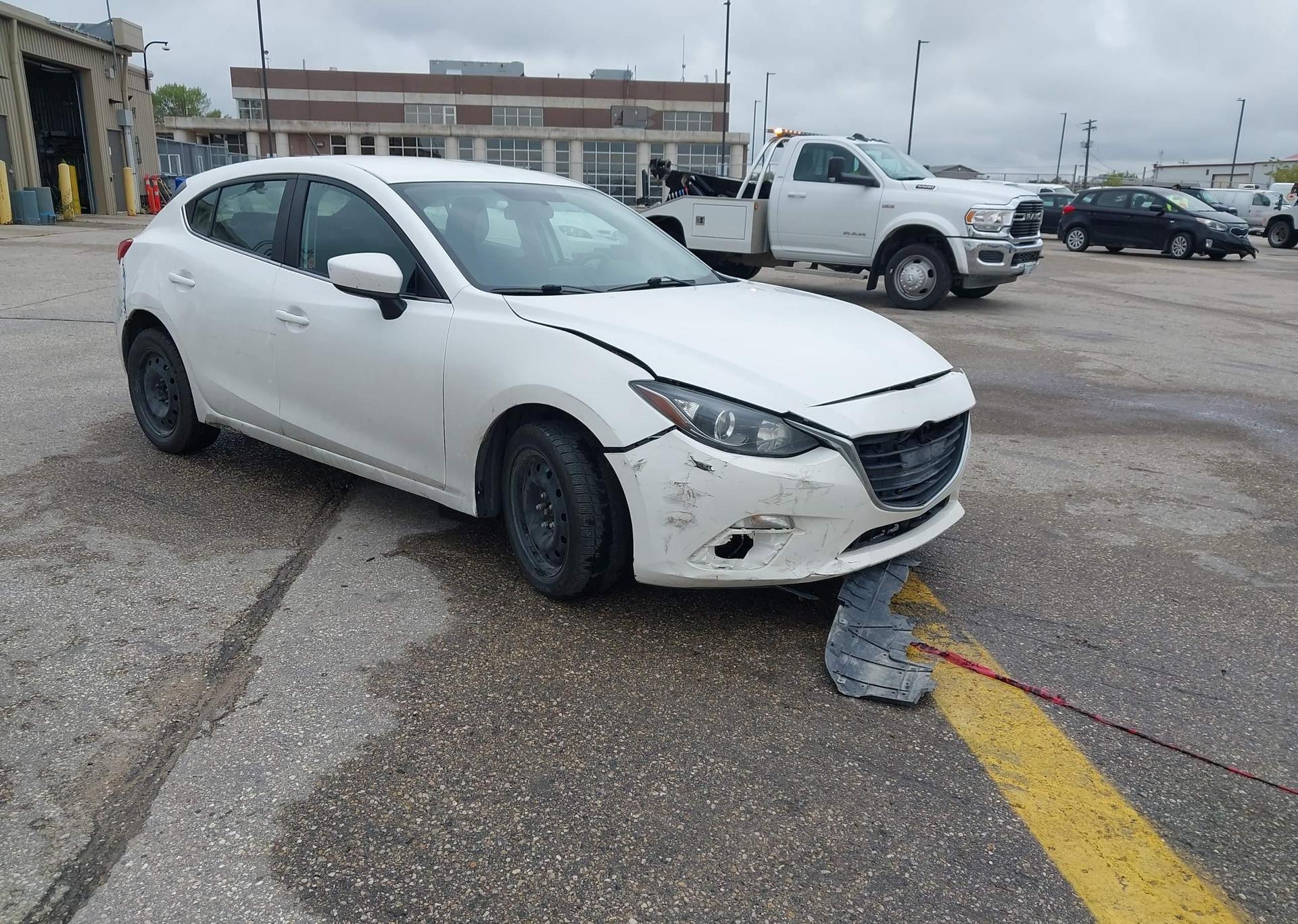 2016 MAZDA MAZDA3 SPORT GS SKY