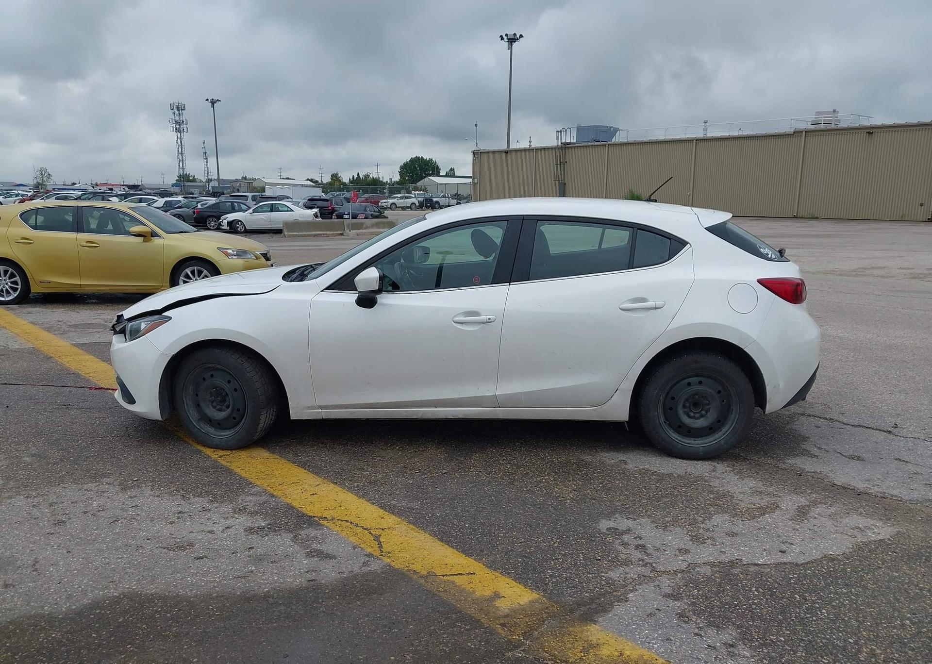 2016 MAZDA MAZDA3 SPORT GS SKY