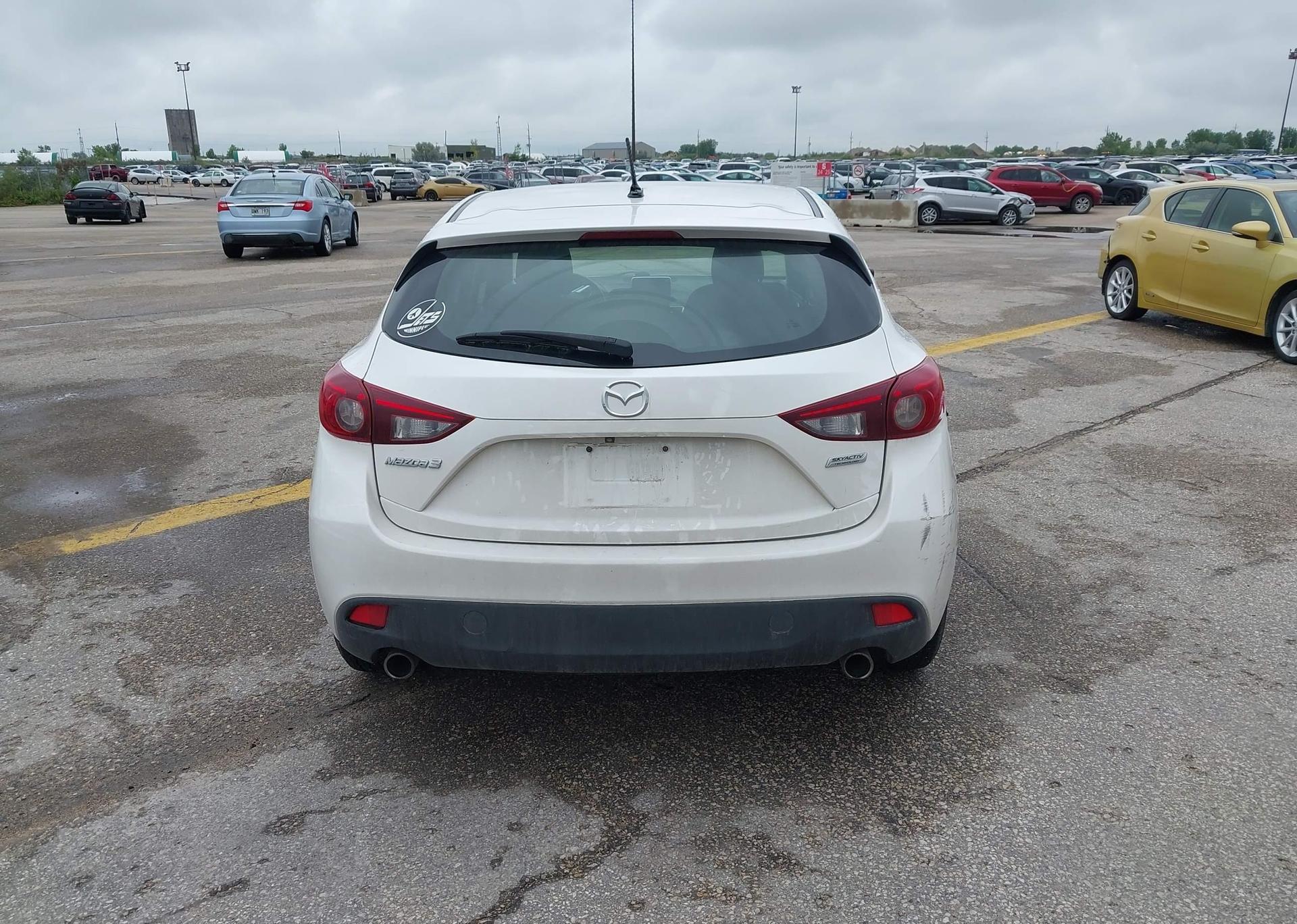 2016 MAZDA MAZDA3 SPORT GS SKY