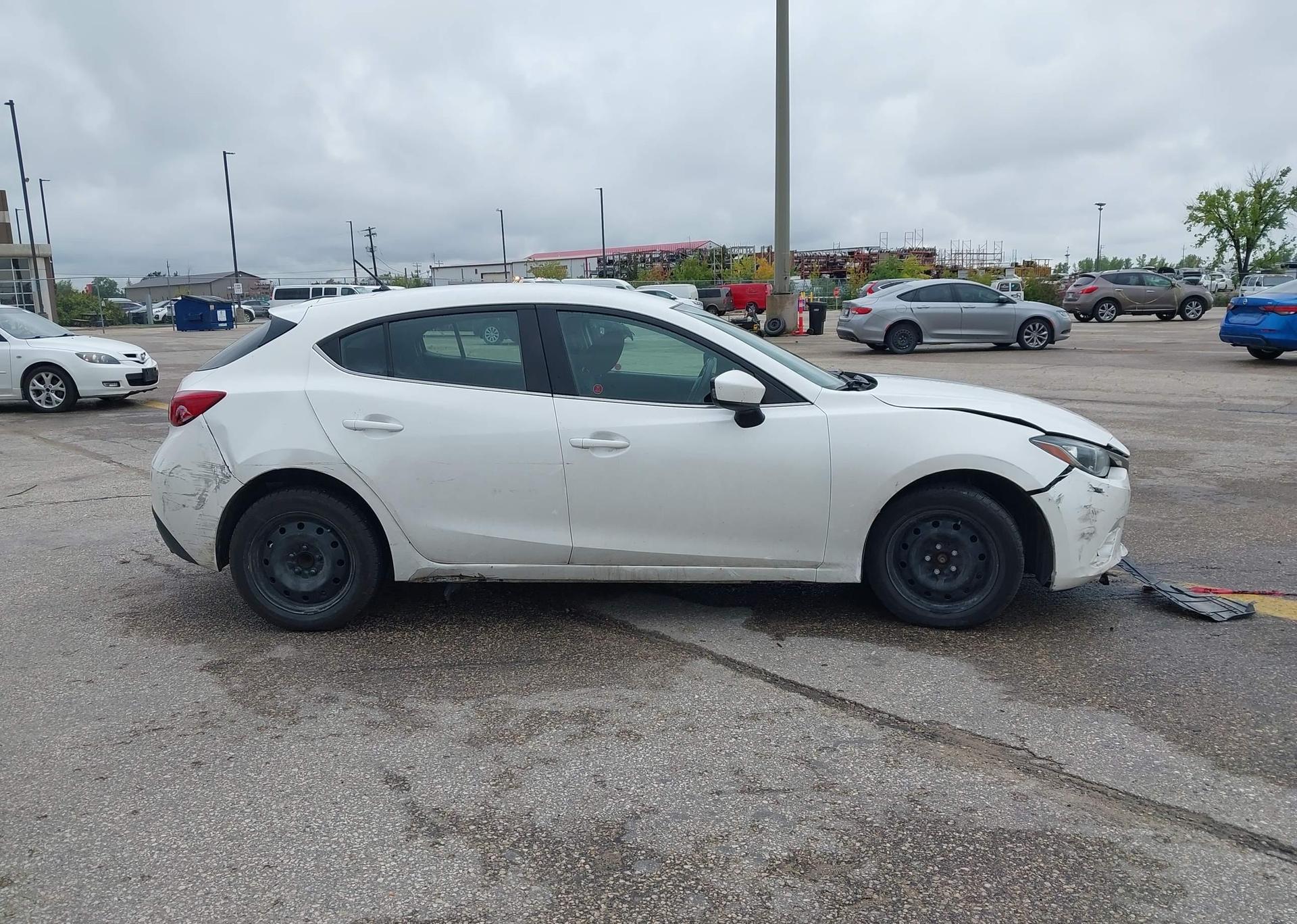 2016 MAZDA MAZDA3 SPORT GS SKY