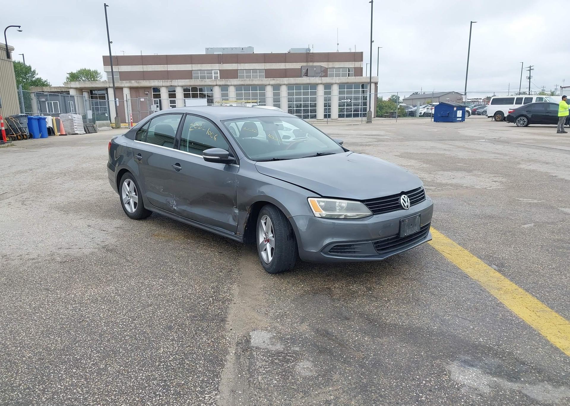 2012 VOLKSWAGEN JETTA 2.5