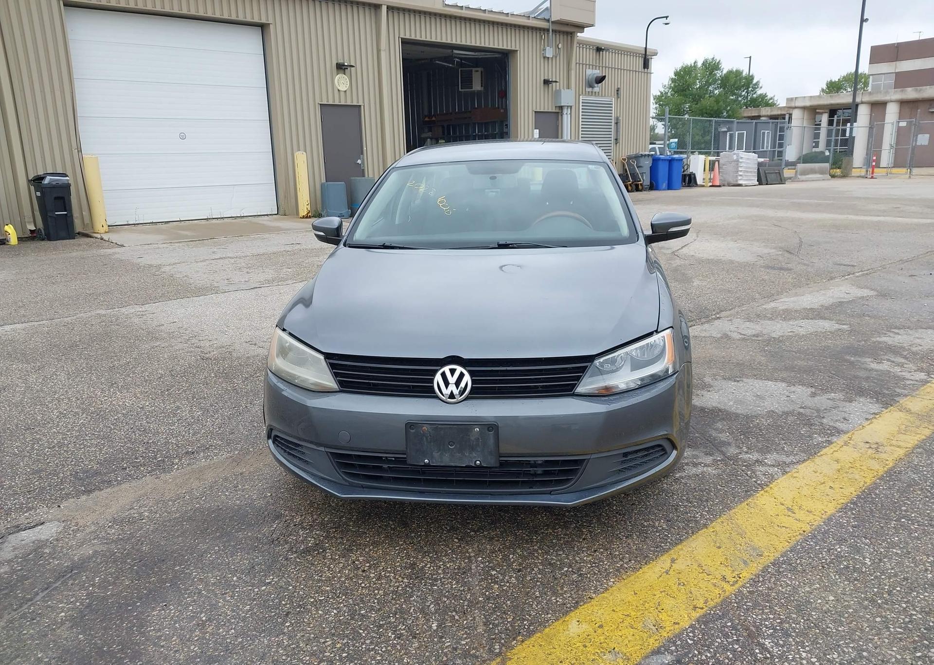 2012 VOLKSWAGEN JETTA 2.5